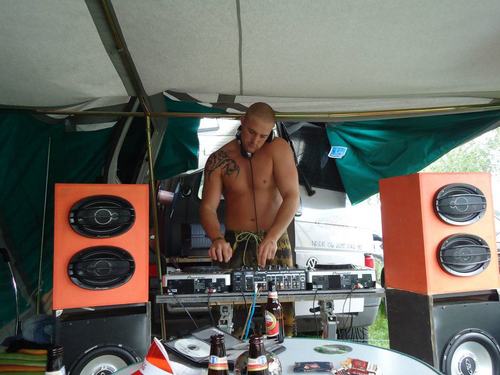 mikevandev's profile picture. https://t.co/LU1SehbE
https://t.co/gaQN47rr
https://t.co/J2A65V8C