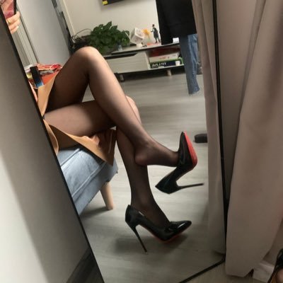 ceodequeenoke's profile picture. 严主 可御（擅长奴心犬化贞操控制）收私奴 电报 低于25勿扰