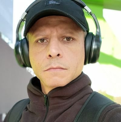 BraulioCuellar's profile picture. Diseñador Gráfico,de memoria no muy privilegiada y ávido d nuevas enseñanzas d quien tenga una visión distinta del mundo,un convencido d que todo puede mejorar.