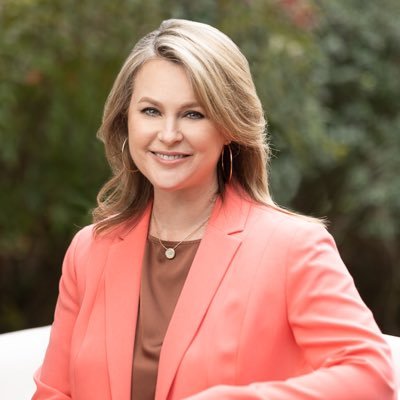 Susannold's profile picture. Mom to 2. 👩🏻‍❤️‍👨🏼 Texan. Longhorn.🤘Lawyer and consultant with Blackridge Gov Affairs in Austin, TX.