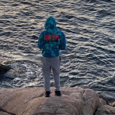 MichaelHusson_'s profile picture. 22