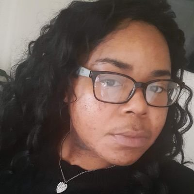 Dollface; Poet,Journalist, hardworking woman. Run it up with Perfection💙 #newaccount active 💙