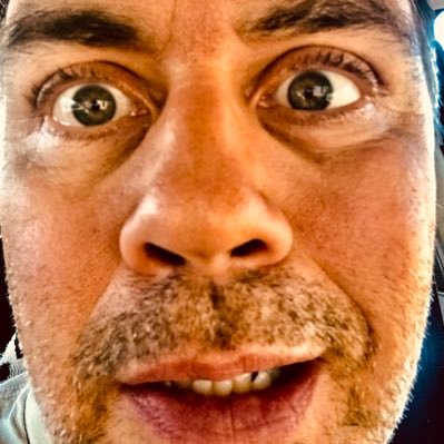 Rue2Bob's profile picture. 