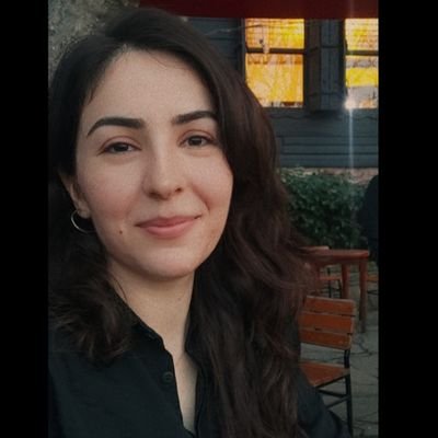 emineeozcnn's profile picture. 