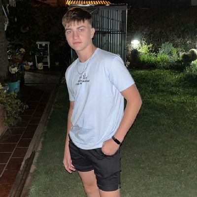 MarchioriSanti's profile picture. Lionel Andrés Messi Cuccittini 👑
| CENTE 💙💛💙
|⭐⭐⭐