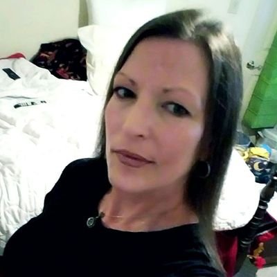 Stacey65again's profile picture. Not a Rockstar, but I still seem like one.