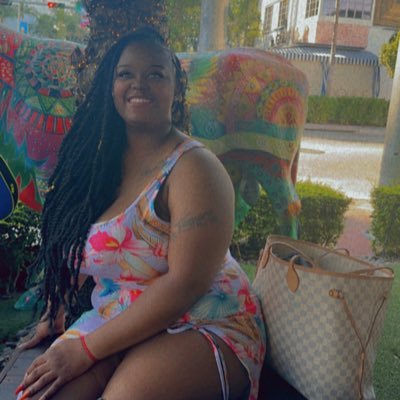 see_yea_nah's profile picture. Mommie ❤️ Queen 👸🏾 breadwinner🤑 @TRUHAIRLYFE #loc est 2/20