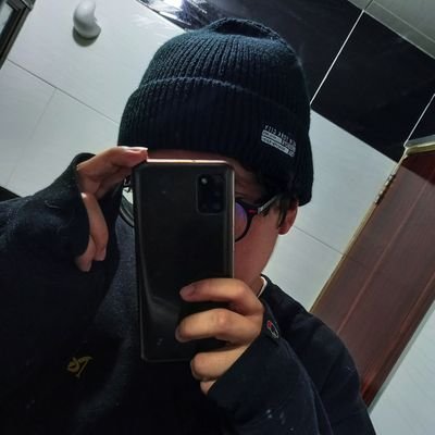 HectorRinconO's profile picture. Ahí ma' o menos...