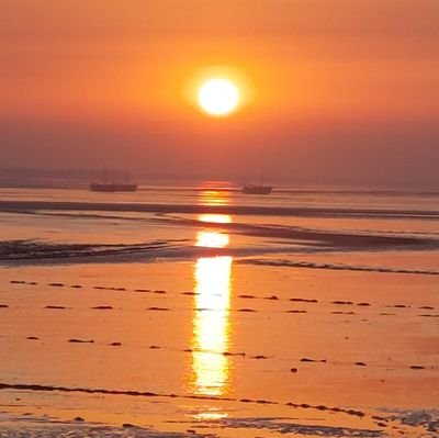Diamonds Are Forever........
Start every day with something that energizes. I love waking up early, Meditate and do Pranayam with time to Think and Plan.