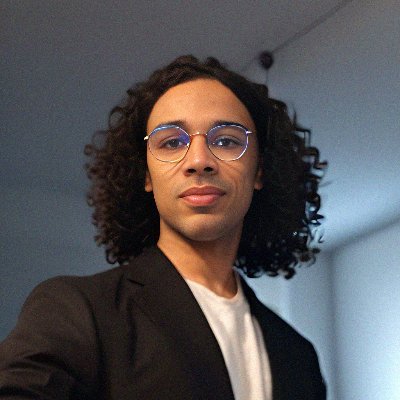 yassinebuilds's profile picture. 👨‍💻 Developer turned entrepreneur  
🧘 99% mental/spiritual, 1% hustle  
💸 $3k/month working less  
⚙️ Tech & alignment  
🚀 Success from the inside out
