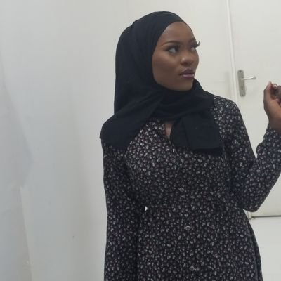 Simple and sweet😁. Proudly Muslimah❣. Chelsea Fc💙. Introvert.