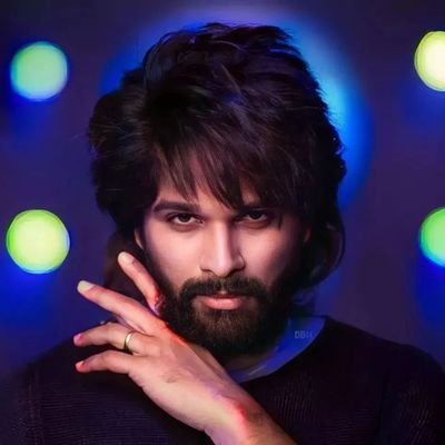 Allu Arjun Fan 
Thaggedhe Lee🤙🪓