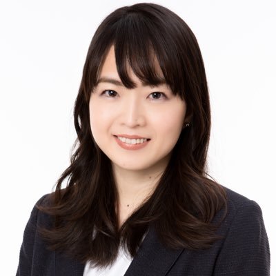 元国際線CA / 👦と👧🏻の年子育児中 / 福岡生まれ / 障害福祉、建設業許可などの許認可 / 申請取次行政書士 / CCUS登録行政書士 / 旅行とクラシックバレエが趣味