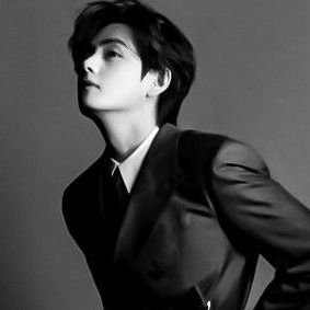 ①⑨⑨⑤ ㅡ▪ roleplayer of #김태형 ᴋɪᴍ ᴛᴀᴇʜʏᴜɴɢ from #방탄소년단 /○ he has a 4D personality & human GUCCI ▪