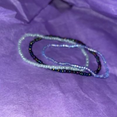 I make custom beaded Jewelry that’s good quality and lasts long. The jewelry and accessories I make are unique and affordable.
