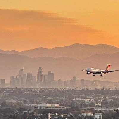 AMS Certified Broadcast Meteorologist covering Southern California weather from the “slopes to the shore!”.. 32 years of television weather experience