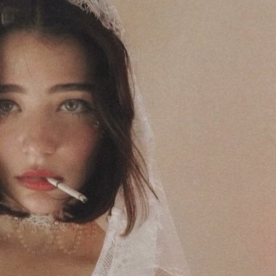 negIige's profile picture. ❝ noli me tángere ❞