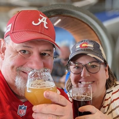 moreyel's profile picture. 