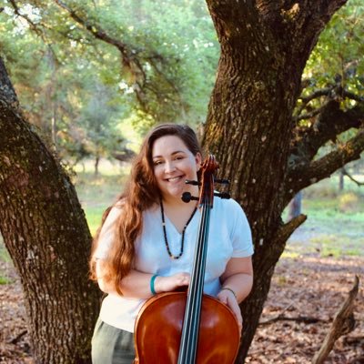 second year elementary music teacher 🥁🎹• cellist 🎻 • FL ☀️