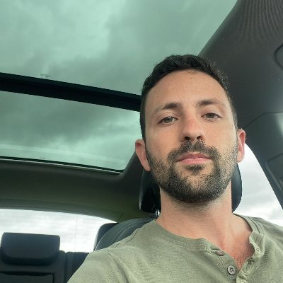 elazar_rosewn's profile picture. 