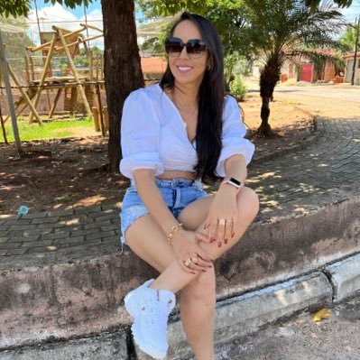 Sou Goiana, Católica Apostólica Romana, torcedora do Palmeiras, Graduada em Administração e especialista em Gestão de Pessoas e Marketing!