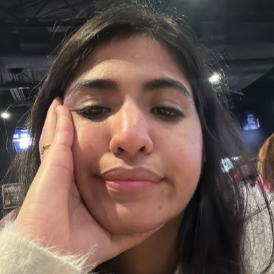 RoshniSuhanda's profile picture. 