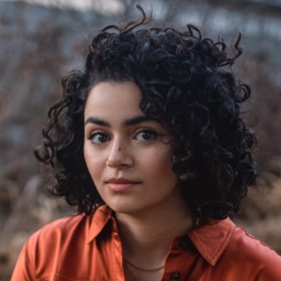 Associate Editor at @VikingChildrens, PRH. Author of PORTRAIT OF A SHADOW and A GUIDE TO THE DARK. Rep’d by @marchsoloway 🇹🇳 🏳️🌈 (she/her)