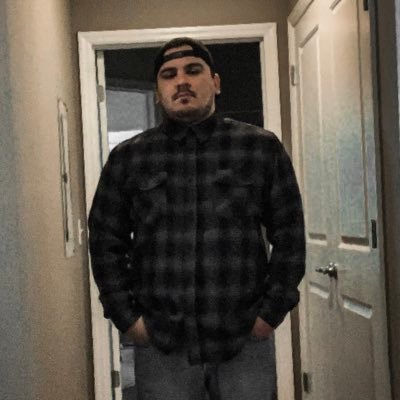 eddieloe's profile picture. 