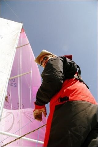 redzer007's profile picture. Not the travel writer, but I do travel and I can write