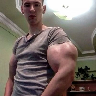 RAVENOUSRIOT's profile picture. SYTHAL KING🔱🏳️‍⚧️🏳️‍🌈 Hi im sythol king Im WORLDS STRONGEST man 2023 2024 and 2025, full time natty
Bench 380kg squat 475kg deadlift 505kg