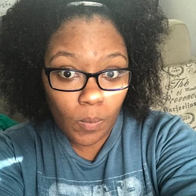 30s | she/her | California | black simmer | just having fun with pixels