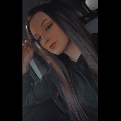 kristennleighh's profile picture. 