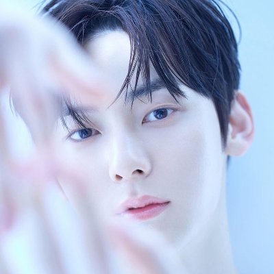 #황민현