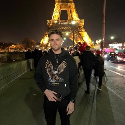 saamprobert's profile picture. hence the crisps