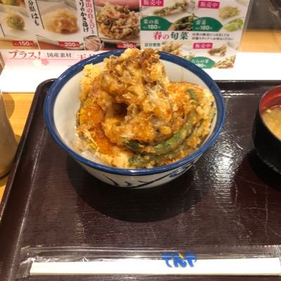 0Wfwn's profile picture. 食べる🍖飲む🍺旅行✈️♨️お菓子🍮大好きな甘党の40代です。無断でフォローしますが、お許しください。懸賞大好き仲間を増やしたい！当選品は必ずUPします。＊会員登録、副業、投資には興味がありません。上限解放されたら随時追いかけます。