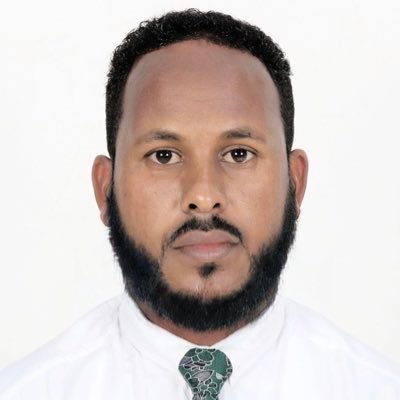 shaqsiyada qofku leeyahay maaha mid u baahan sharaxaad balse waa mid u baahan aragti dheeraada iyo qiimayn miisaaman