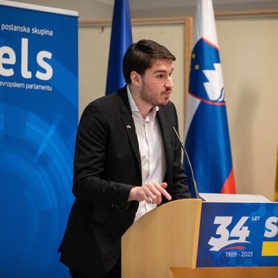 🇸🇮 Predsednik - Slovenske demokratske mladine 💼 Višji svetovalec - Državni zbor 🔜mag. ekonomije 💜 Maribor
