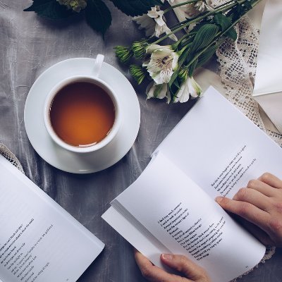 Descubre los mejores libros recomendados, reseñas, ideas de lectura y consejos de lectura en este blog sobre literatura.