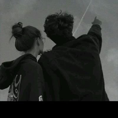 Mahmoud91318320's profile picture. سنك ف البطاقه غير سنك ف المرايا .؛ غير سنك مع حد 
بتحبو ؛ غير سنك وانت فرحان .، غير سنك وانت زعلان
جوا عمرك عمر تاني 🖤👌