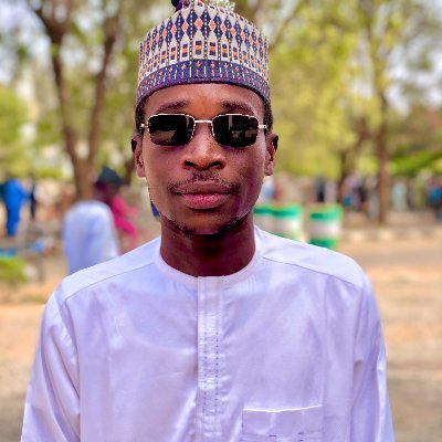 Computer graphics designer @parexcellencecomp💻| | Networker | | Computer Maintenance and Troubleshooting.
|| A clean room is a sign of broken computers💻🖱||