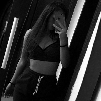 El amor más fuerte es aquél que puede mostrar su fragilidad🍀 insta: @dianaa_h.h