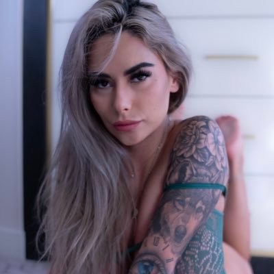 queen_val_s Profile Picture