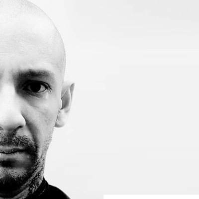 miloescorcia's profile picture. Vivo en una midlife crisis continua