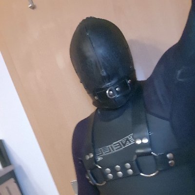 Rubberbottom, live big cock, cum, bbk and more 😈