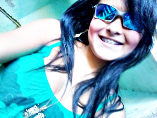 Você precisa aprender a ser forte antes de ser feliz.