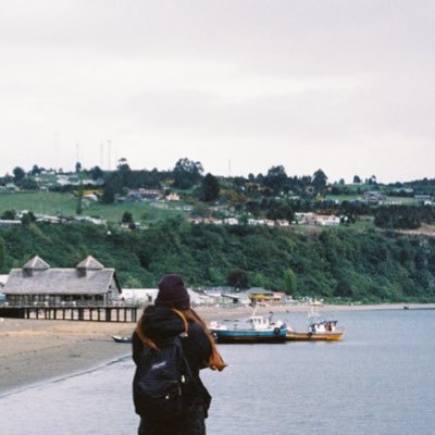 lacaidadelcielo's profile picture. Todo cae, nada queda.