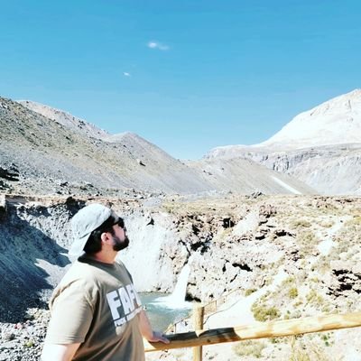Vicepresidente Regional RM, Consejero Nacional,
Partido Por la Democracia.
Ingeniero Comercial,
Magister en Gestión Estratégica y Evaluación de Proyectos. Vivo