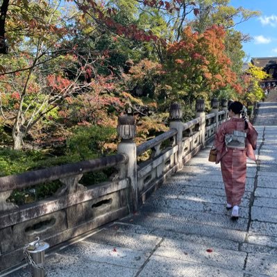 mWaSCwsVJscHKFL's profile picture. 