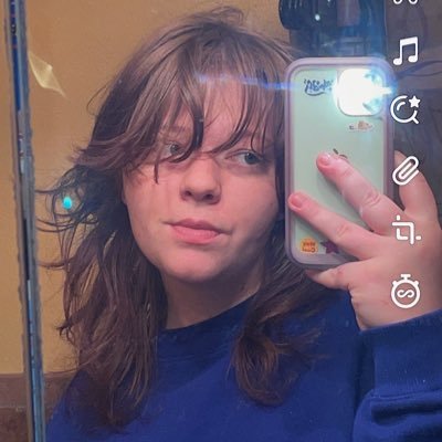 Em_Hoffer's profile image