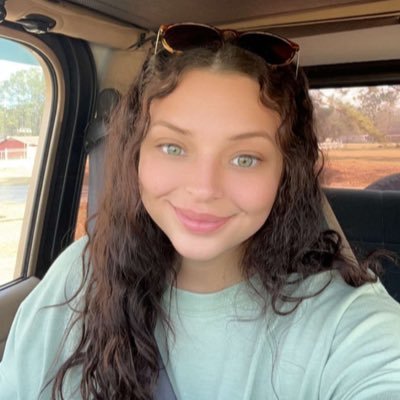 gabbyyy_brownnn's profile picture. 